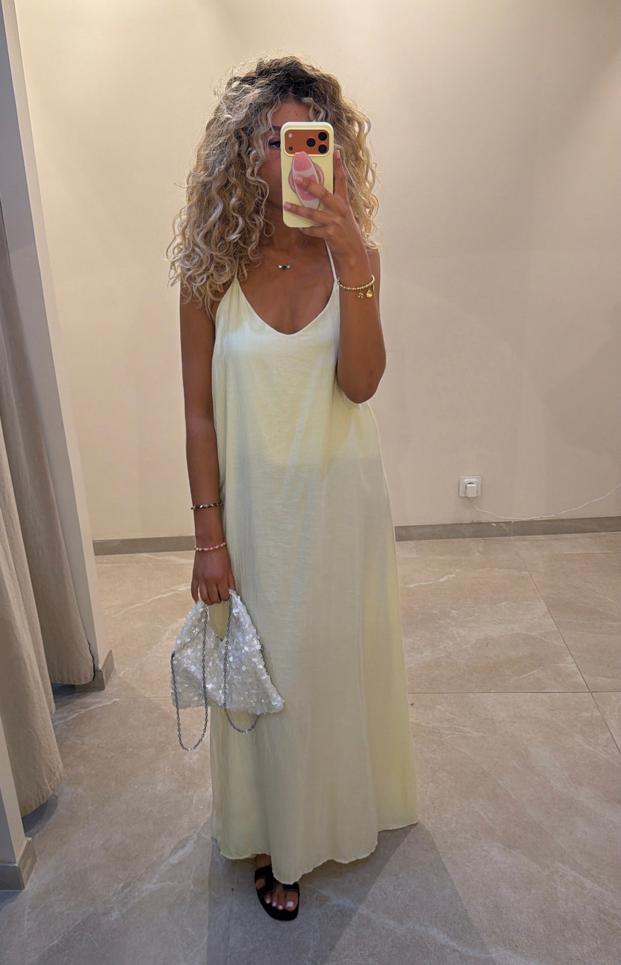 ROBE JAUNE PASTEL
